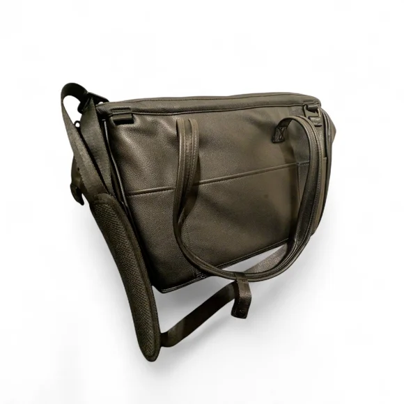 👜 Portland Gear Cascade Tote Black Leather NWT Portlandia Laptop Bag - Picture 6 of 10